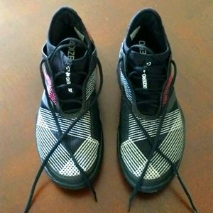 Adidas Adizero Ubersonic3, men's tennis court shoes, 11.5 M, black, whit…